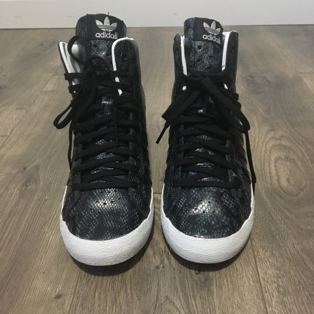 Adidas Women’s Sneakers